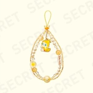 Pop Mart Baby Molly Fruity Aroma Series Phone Charm (Secret-Best Banana Friend)